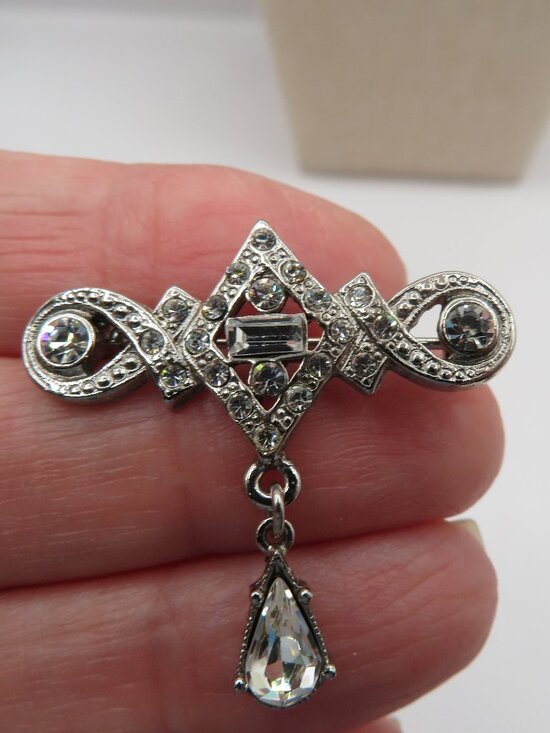 Vintage Art Deco Rhinestone Accent Decorative Bar Silver Tone Brooch - Picture 5 of 7